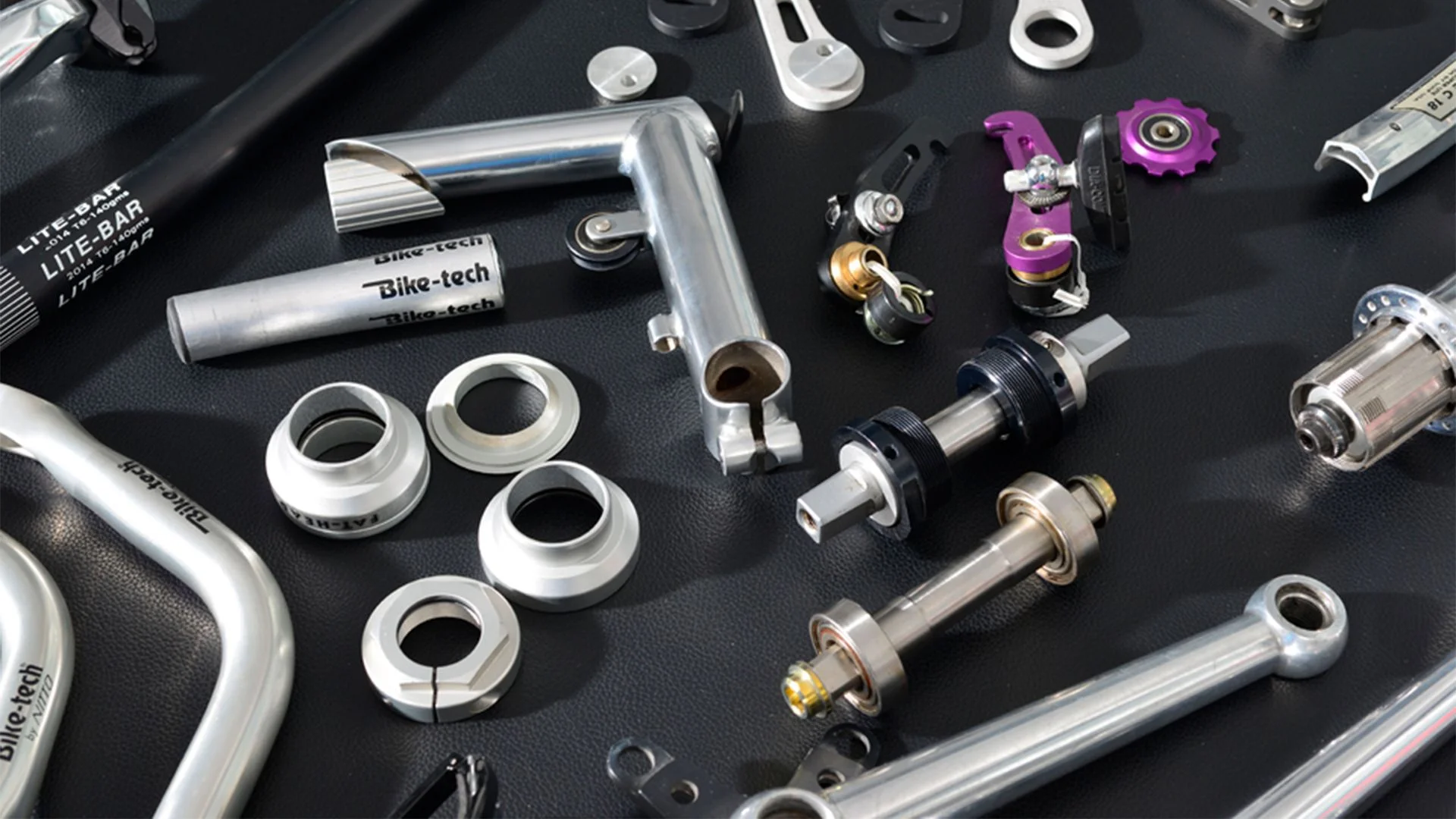 Leichte Komponenten aus der Bike-tech Entwicklungsphase